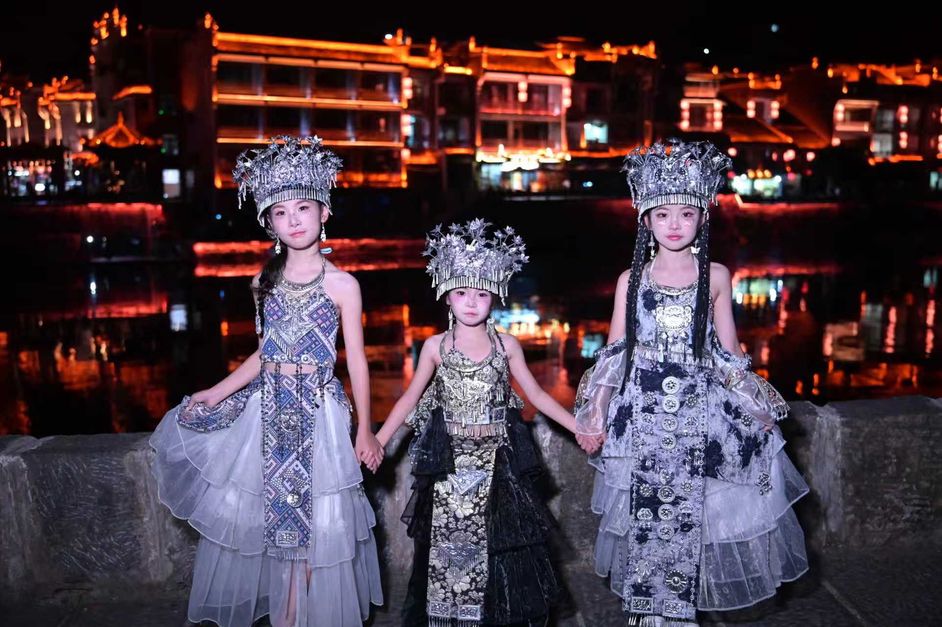 镇远之行，大合照，人美景美